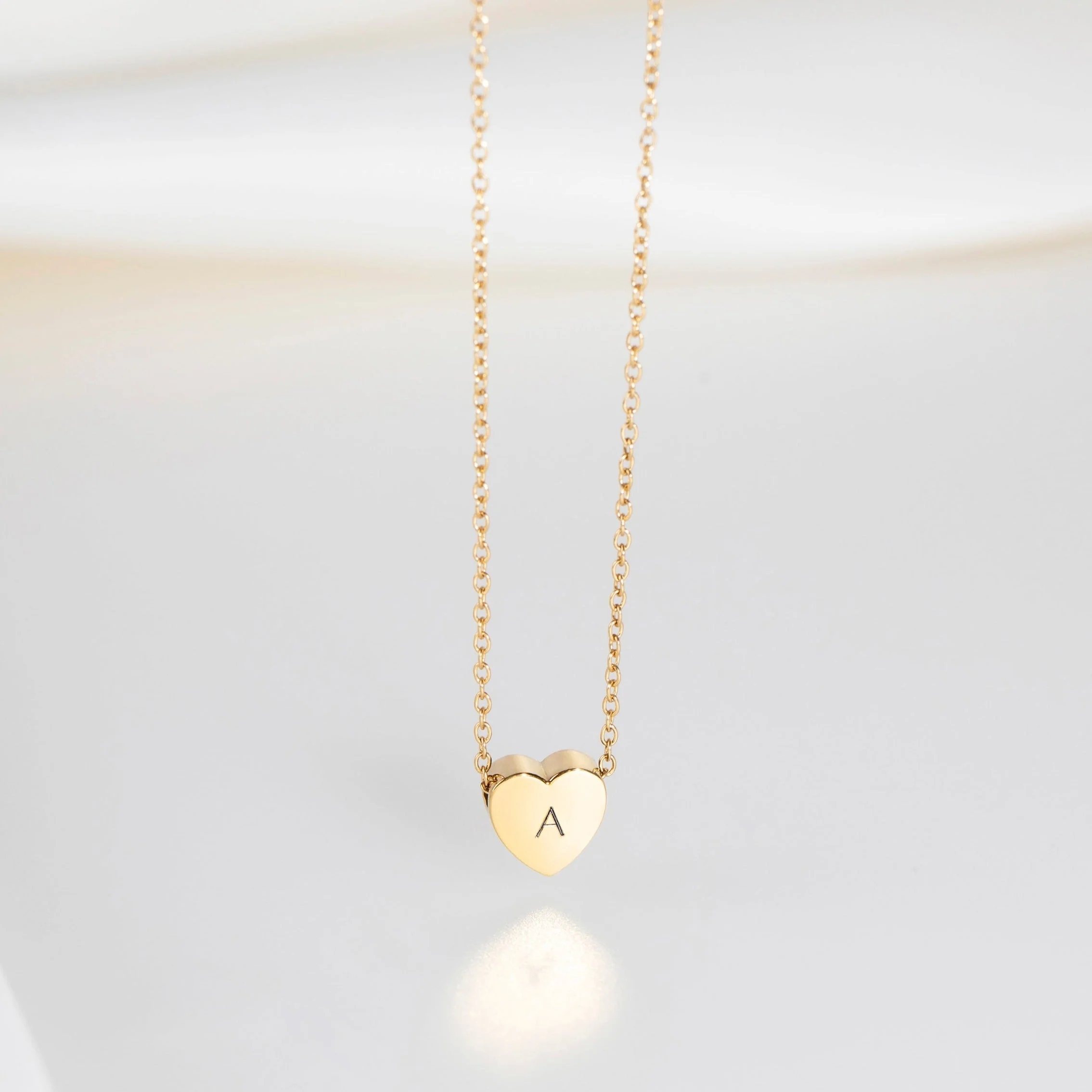 Amo Heart Necklace in Gold - Image 3
