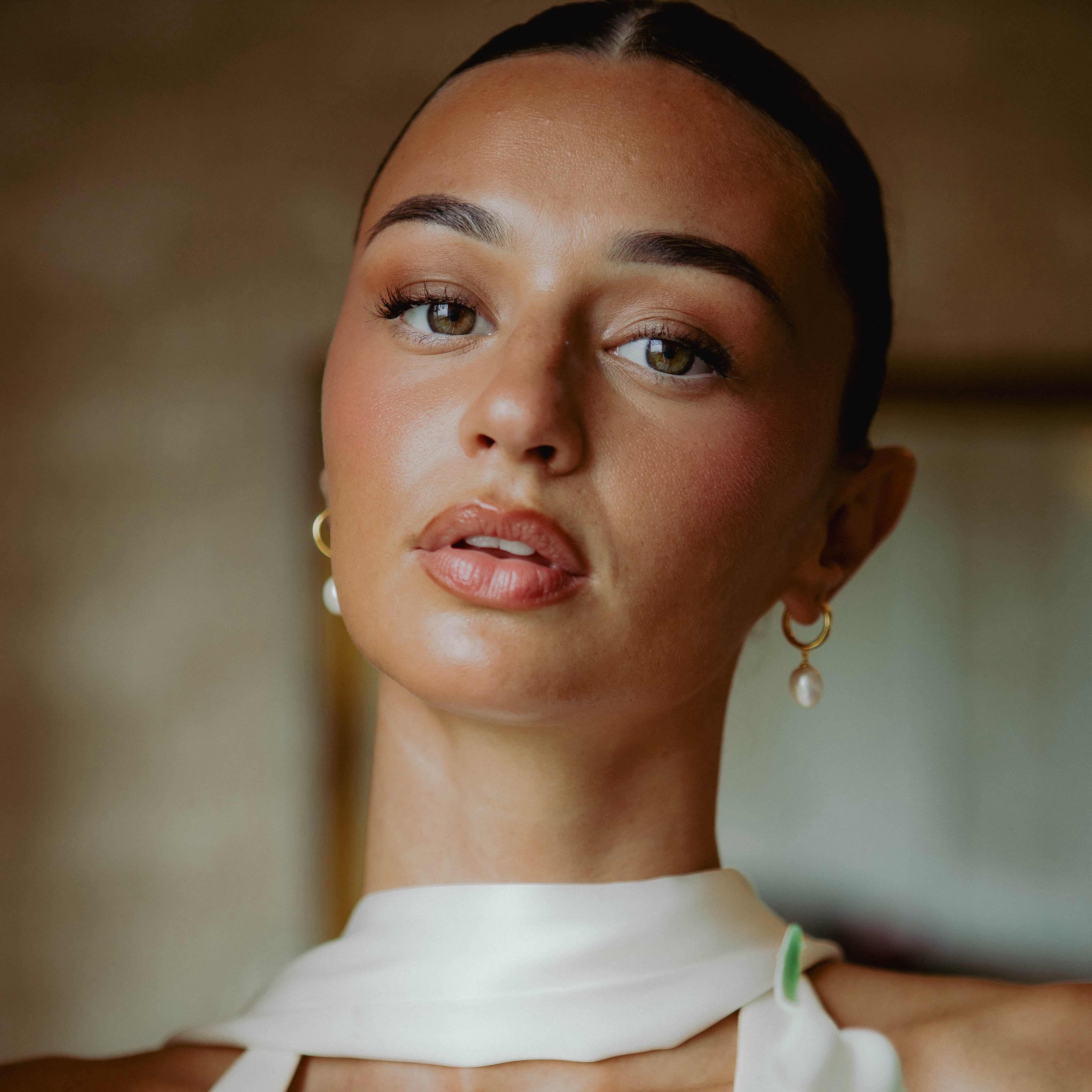 Aura Pearl Hoop Earrings Gold - Image 4