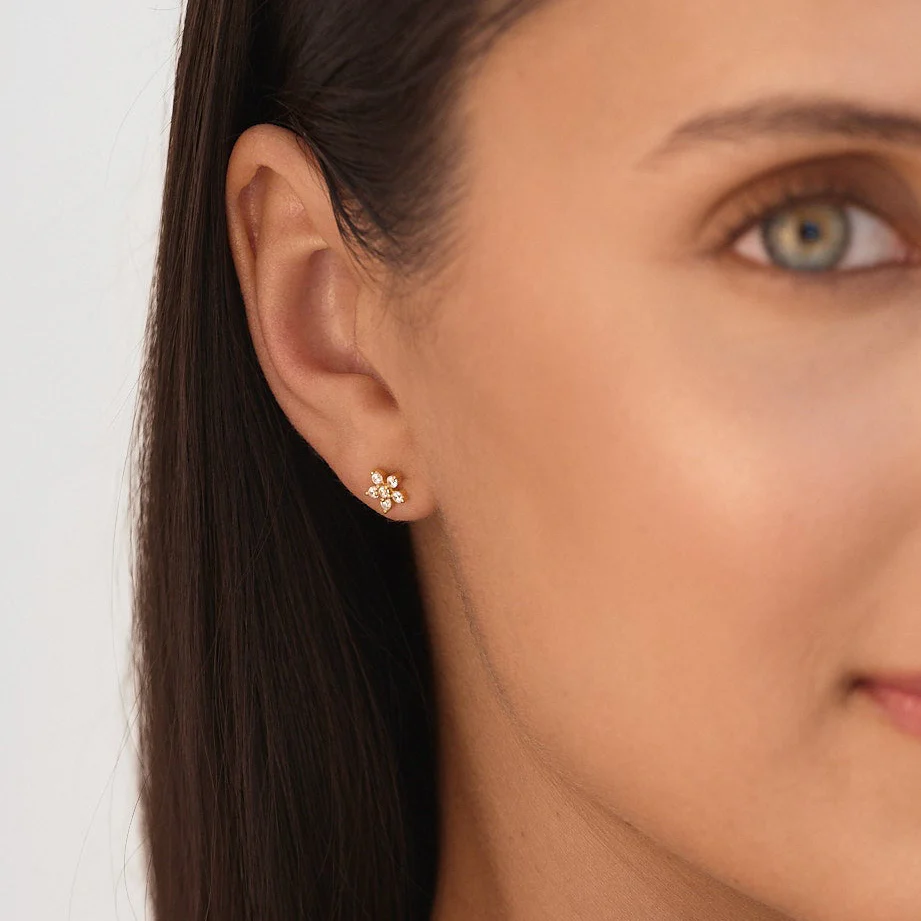 Flower Diamond Stud Earring in Gold - Image 3